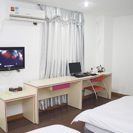 Guangyue Hotel Kanton Zimmer foto